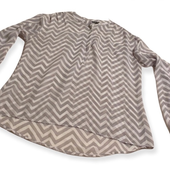 a.n.a Sheer Blouse size Large - Picture 1 of 9